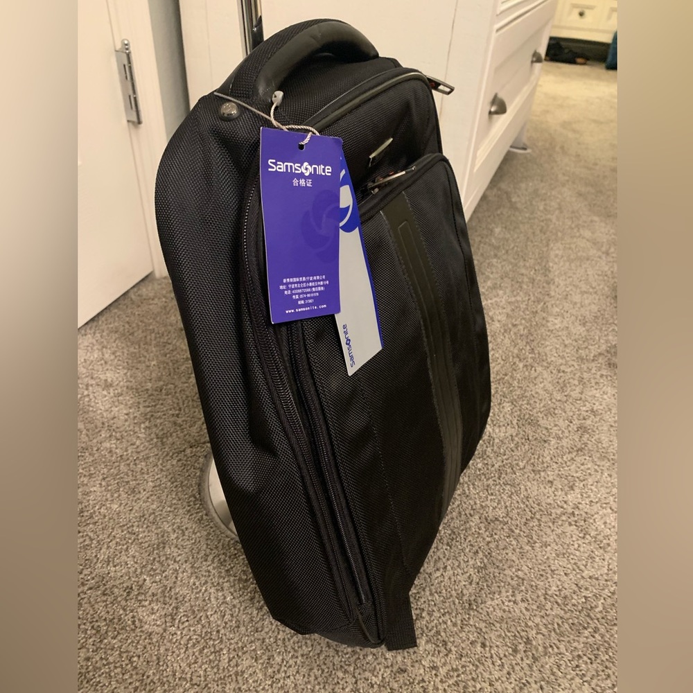 NWT‼️Samsonite laptop backpack